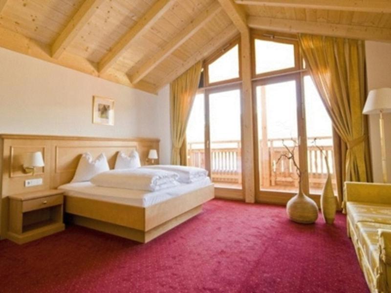 Hotel Reischach Brunico Ngoại thất bức ảnh