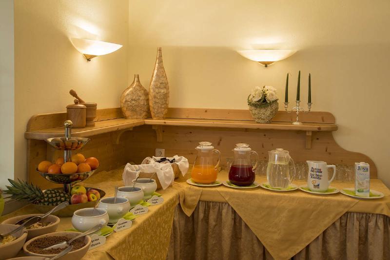 Hotel Reischach Brunico Ngoại thất bức ảnh